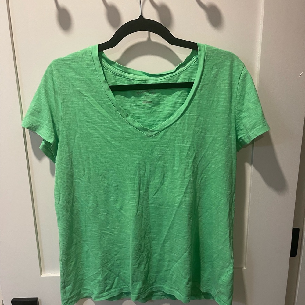 Universal Thread Light Green V-Neck Tee